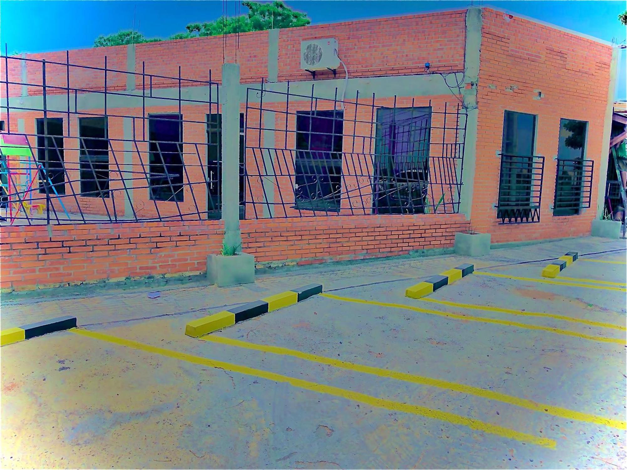 La Escala Aeropuerto Luque Exterior foto